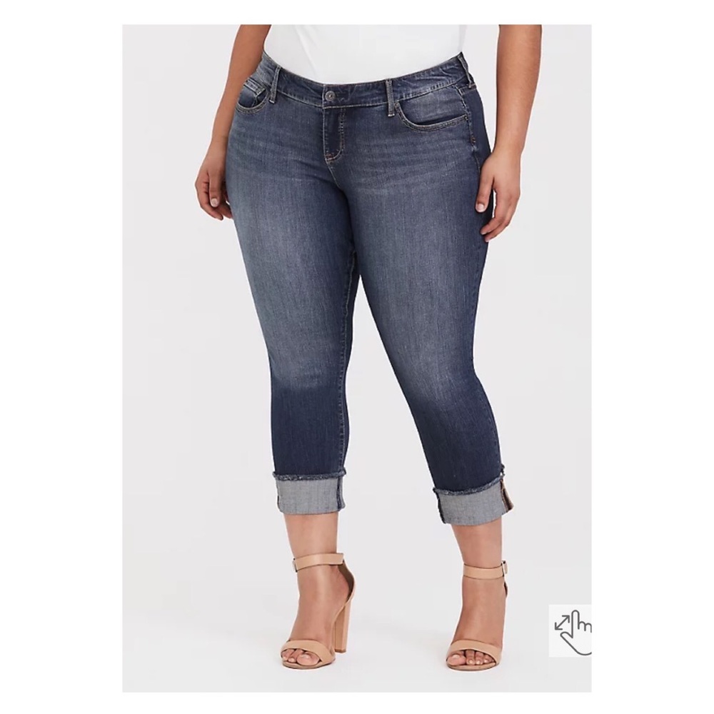 Torrid Medium Wash Boyfriend Crop Jeans Sz.20